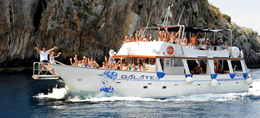 BOAT TOUR WITH ELETTRA BETWEEN DINO ISLAND AND ARCOMAGNO